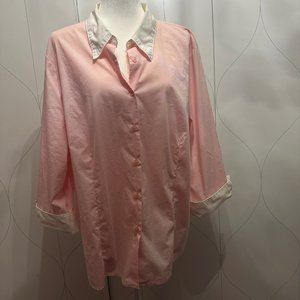 Avenue Shaped Fit Button Front Stretch Collared Top Women's Plus Size 26/28